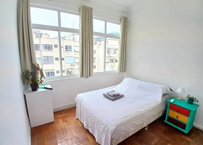 Quarto Em Frente A Praia Com Banheiro Privativo Num Apartamento Compartilhado - Room With Private Bathroom In A Shared Apartment Rio de Janeiro